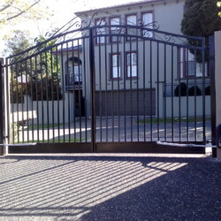 Automatic Security Doors | Caroline Springs Melbourne Victoria